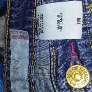 Levis ladies jeans medium/regular length so cute!!